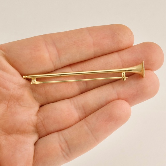 Vintage Trumpet Horn Brooch Gold Plated Musical Instrument Pin - Picture 3 of 3
